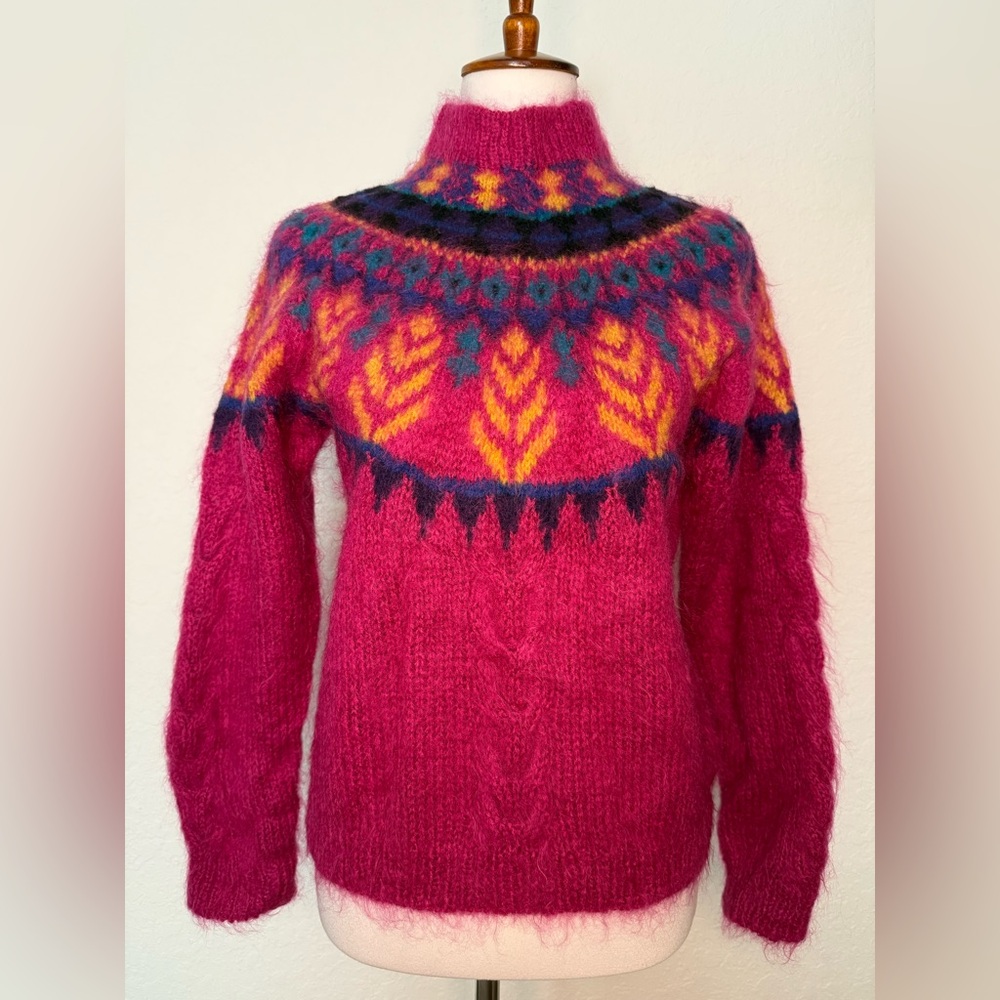 Beautiful Vintage Mohair blend Sweater